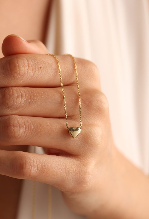 Heart glow necklace
